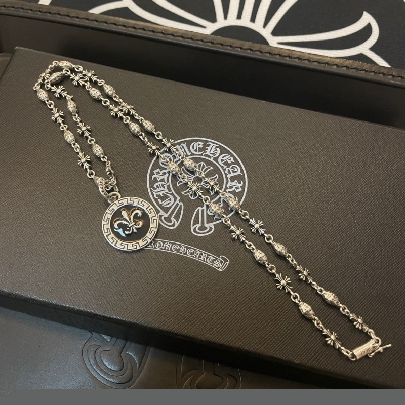 Ch**me He**ts necklaces